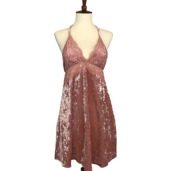 Sexy Dusty Pink Mini with Spaghetti Straps - Picture 4 of 11